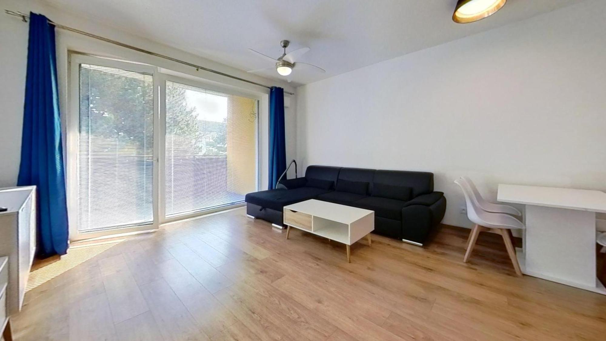 Air-Conditioned 2 Room Apartment, With Terrace, Rovinka 203 Exterior foto