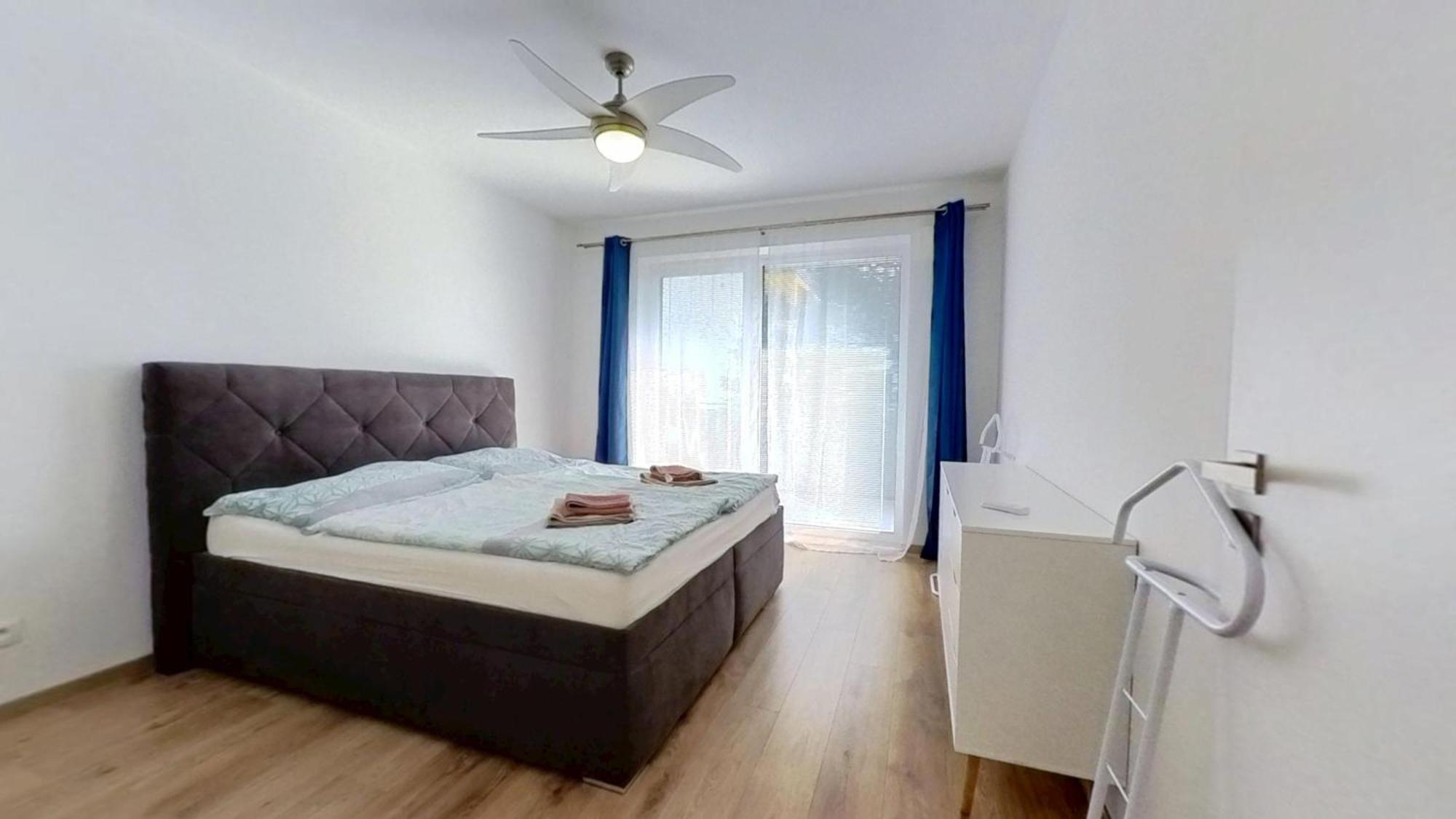 Air-Conditioned 2 Room Apartment, With Terrace, Rovinka 203 Exterior foto